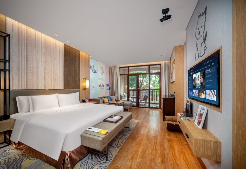 Crowne Plaza Kunming Ancient Dian Town1 King Bed Standard Pet Friendly Room
