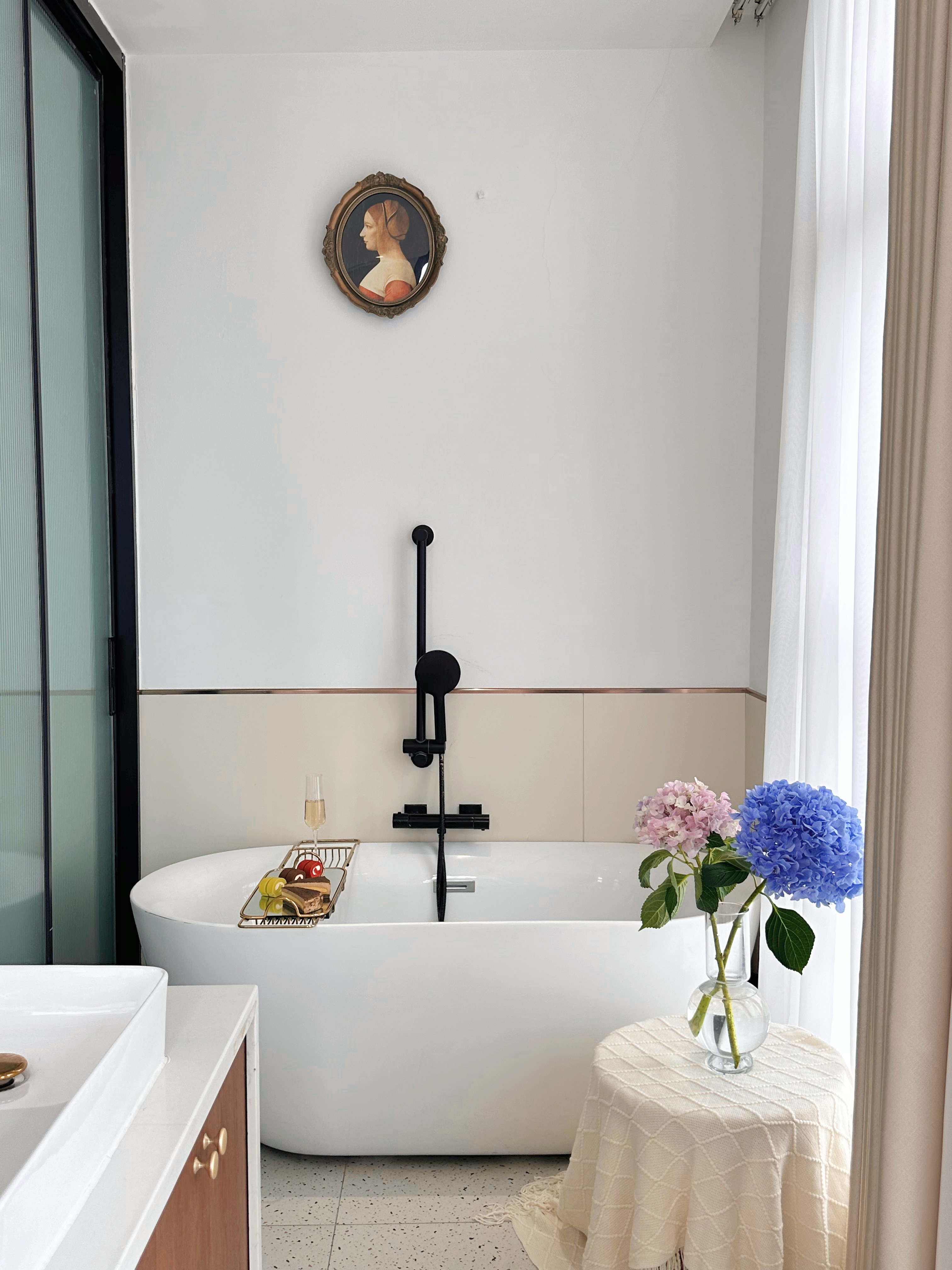 莫奈·南法古堡花园大床房（投影仪+浴缸+360度骑楼景