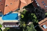 Bassiana Hotel és Étterem Hotels in 