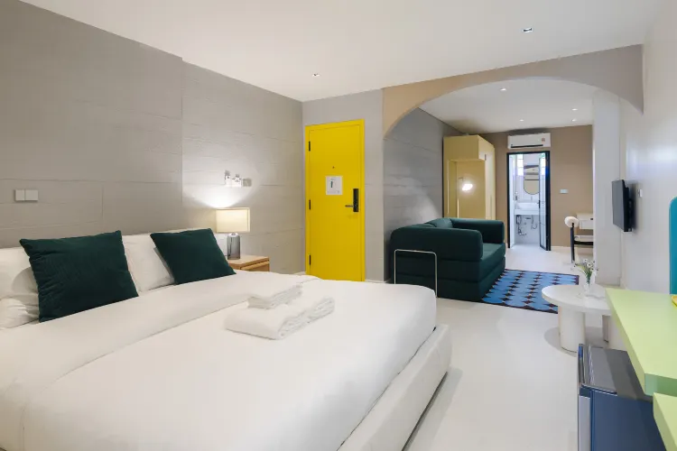 Tinky Family King Bed Room