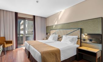 Axis Porto Business & Spa Hotel - Housity