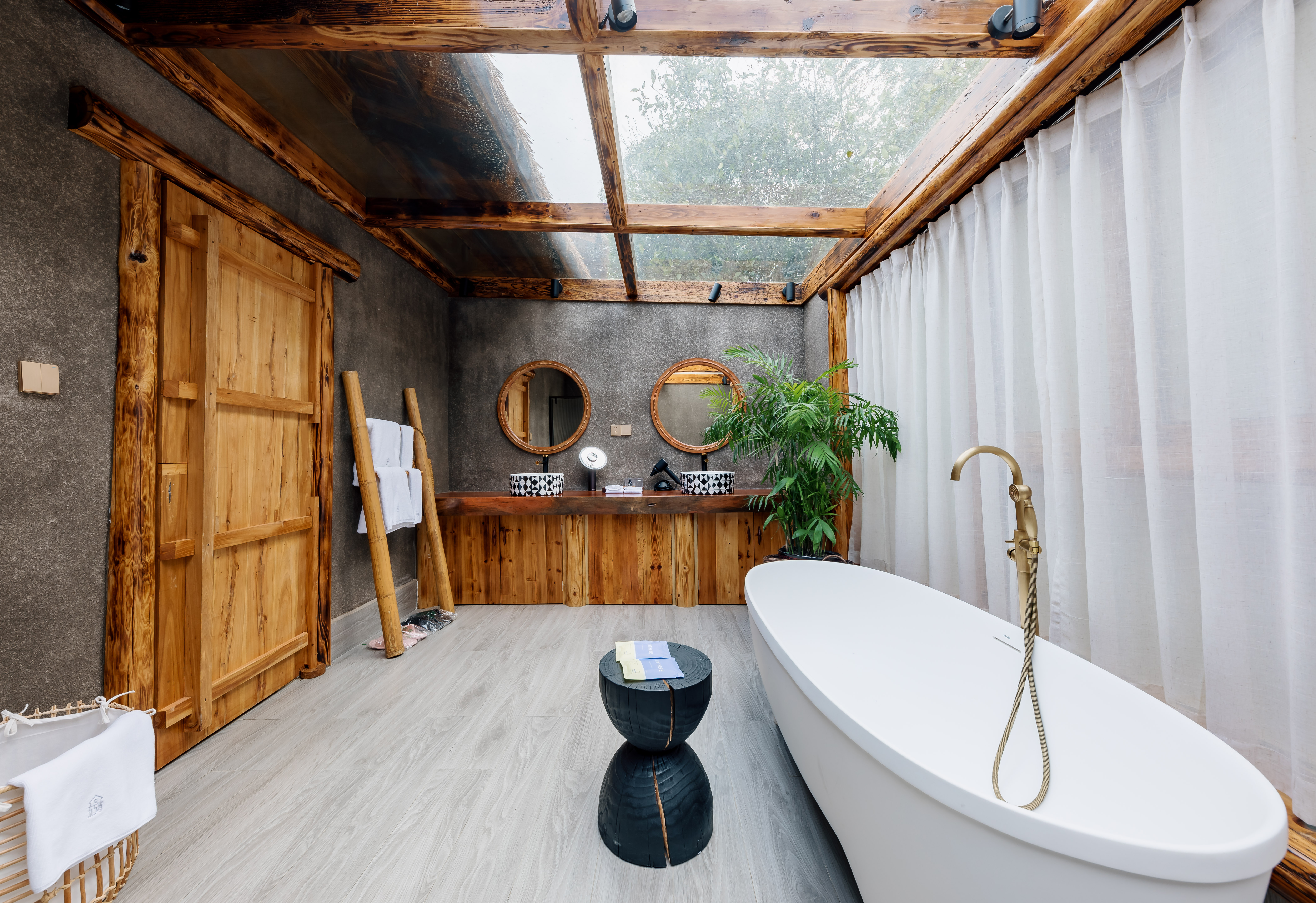 野奢两室一厅套房（壁炉）