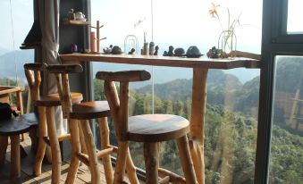 Longnan Huaqiqi Cliff Homestay