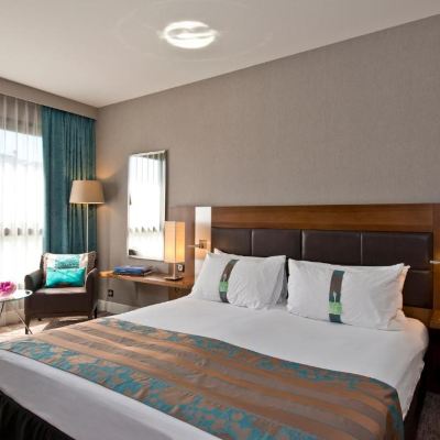 標準特大床客房 - 高層 假日度假尼斯酒店優惠