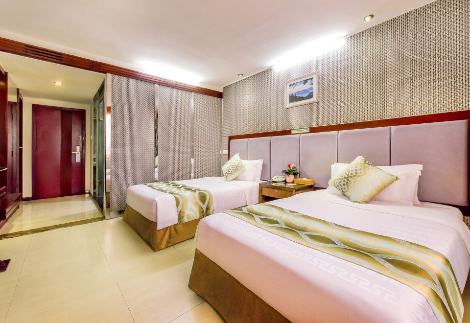 高级双床房「洗浴乾湿分离-灭菌毛巾-采光明亮盈透」