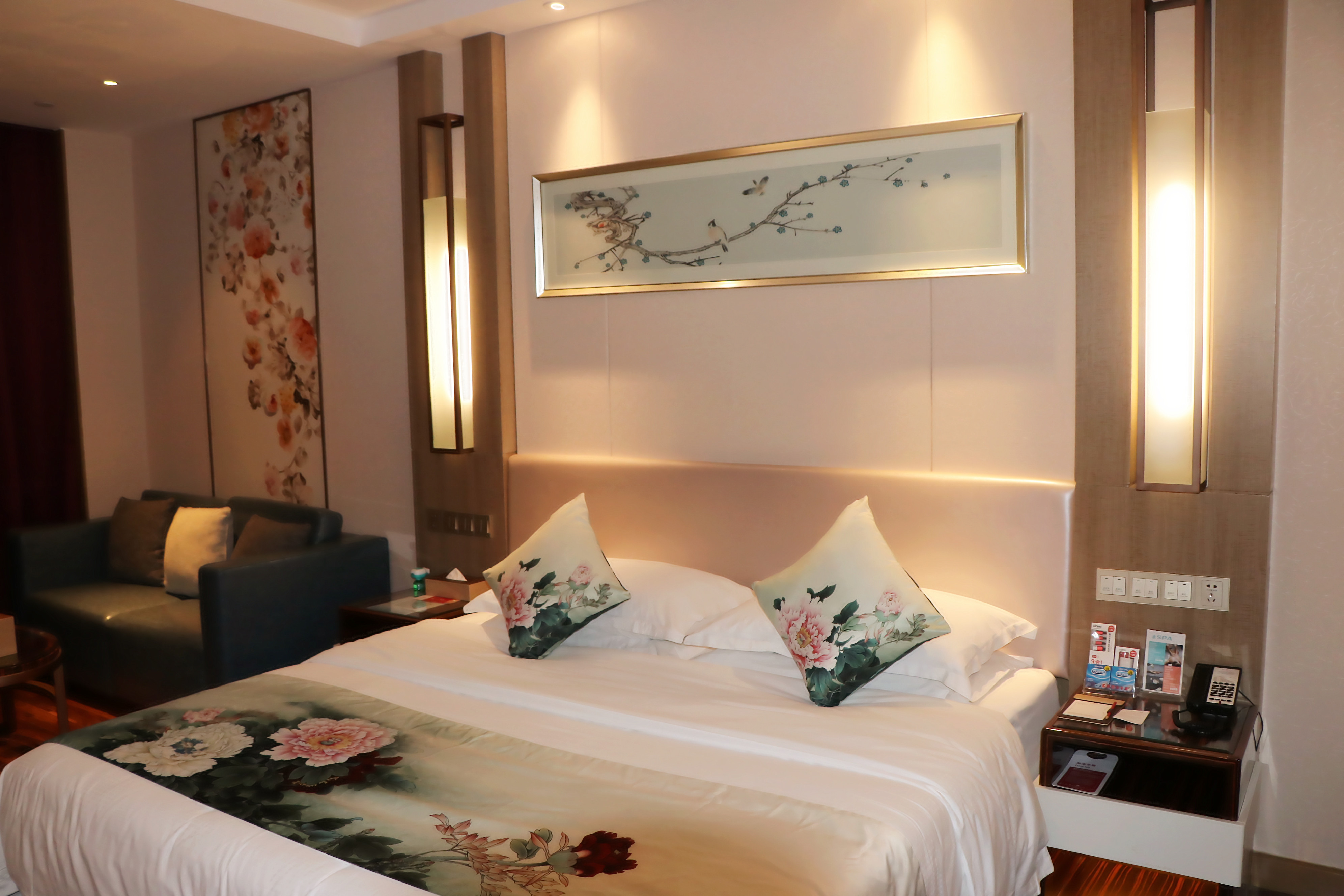 牡丹主题大床房