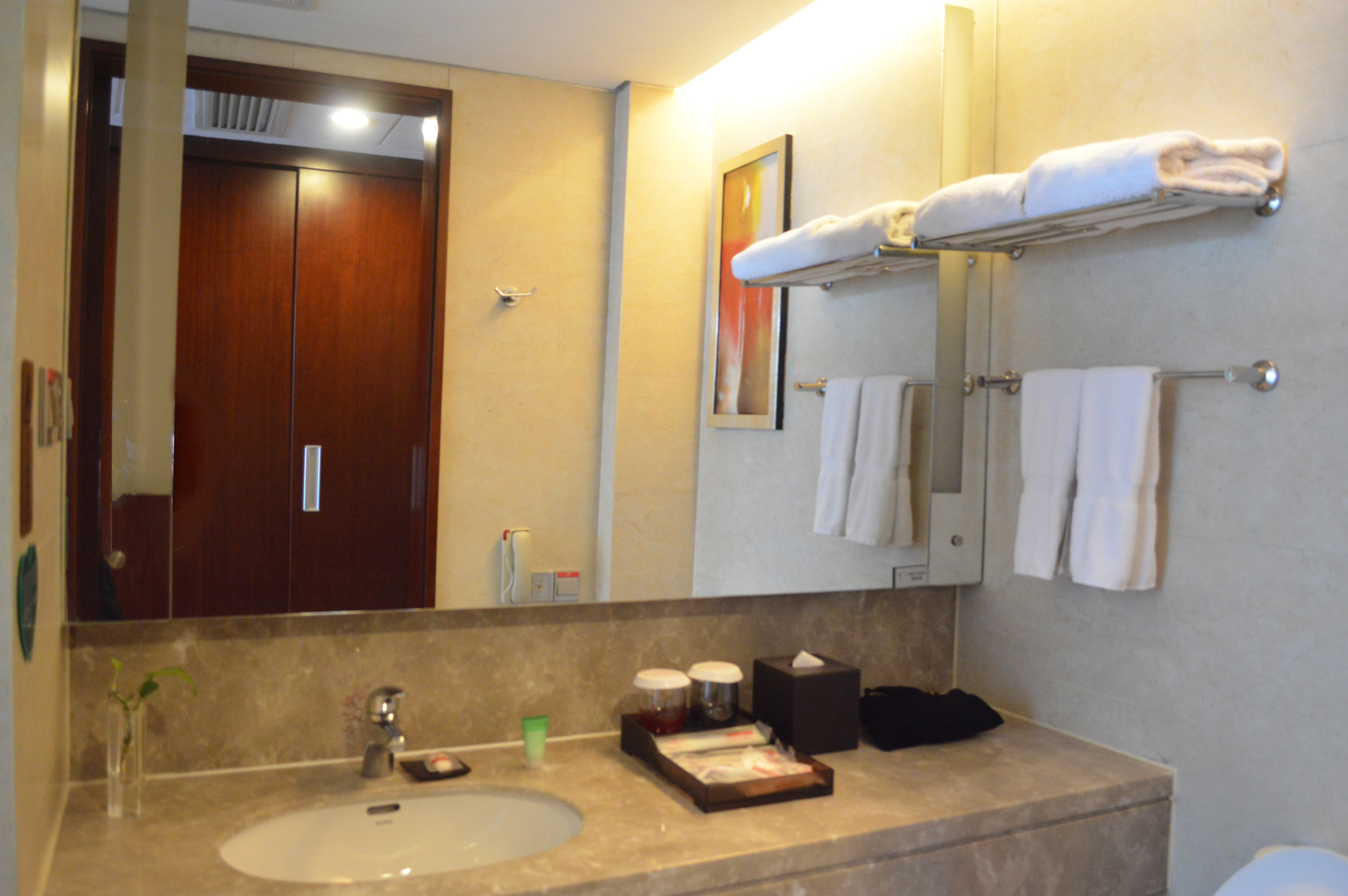 玲珑大床房（城市观景+慕斯床品）