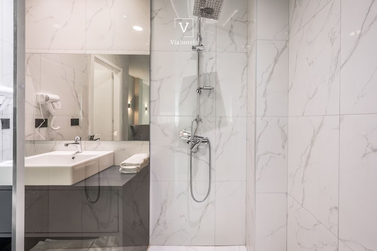 VH Eurostar Tirana Hotel Congress & Tirana Spa 市景三人間