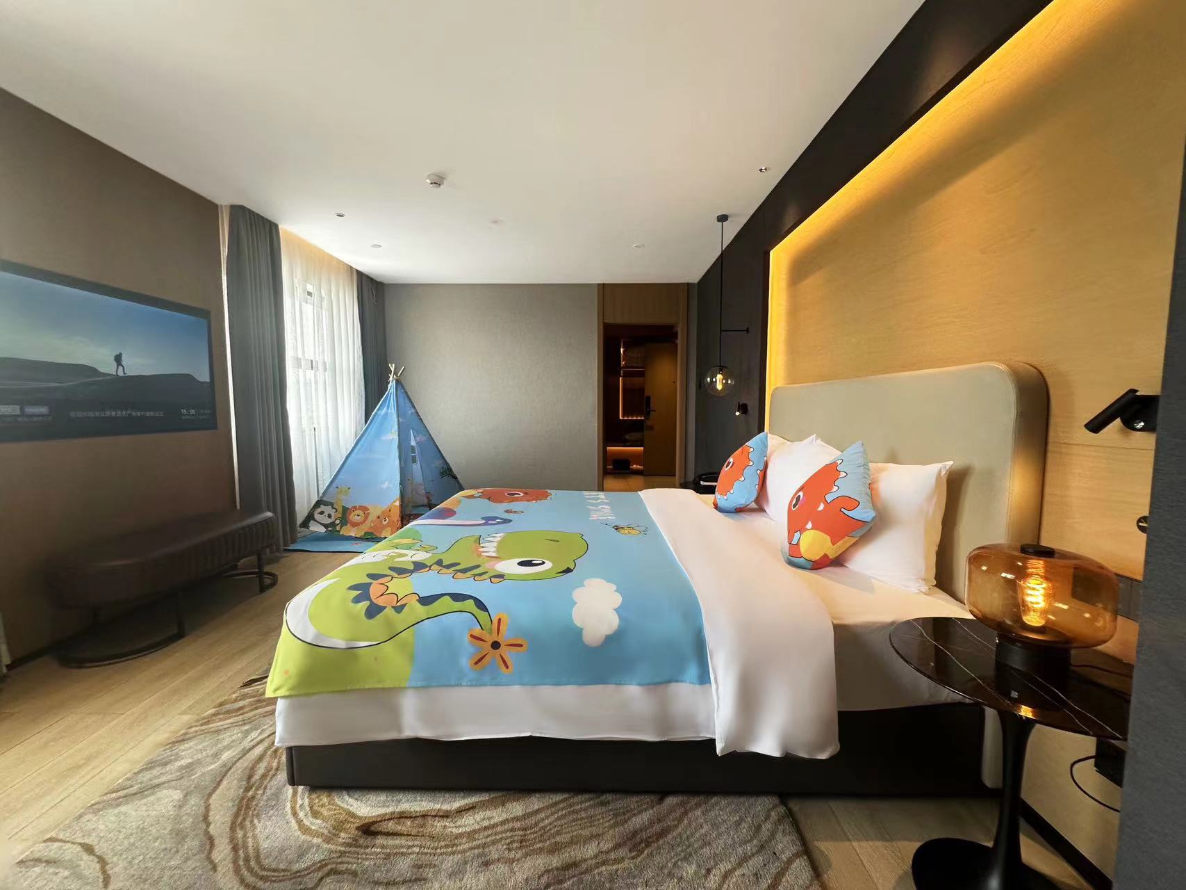 極萌小恐龍親子大床房（主題布置+樂伴空間+小童玩具）