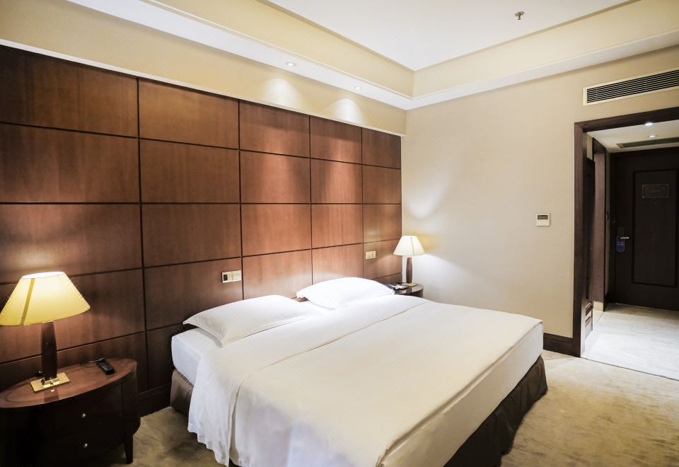 Huquan Resorts & SpaStandard Double Room (Building C)