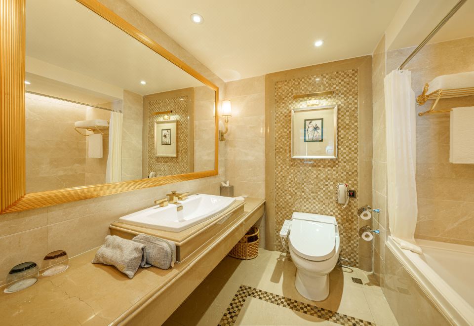 貴賓樓尊貴海景套房（觀港珠澳大橋+270度一線海景）