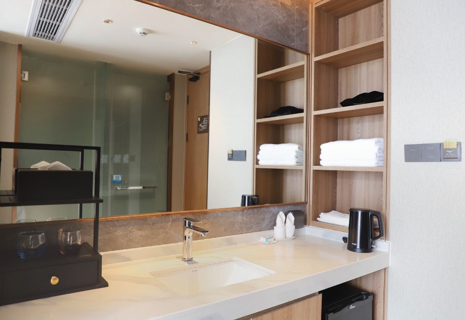 YunHai Hotel ShenzhenSuperior Queen Room