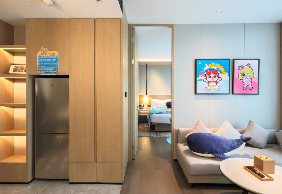 The Meixi Lake, Changsha Marriott Executive ApartmentsKuya Pig Hero Themed Room (Double Beds)