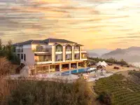Guangde Swift Valley Luxury Resort