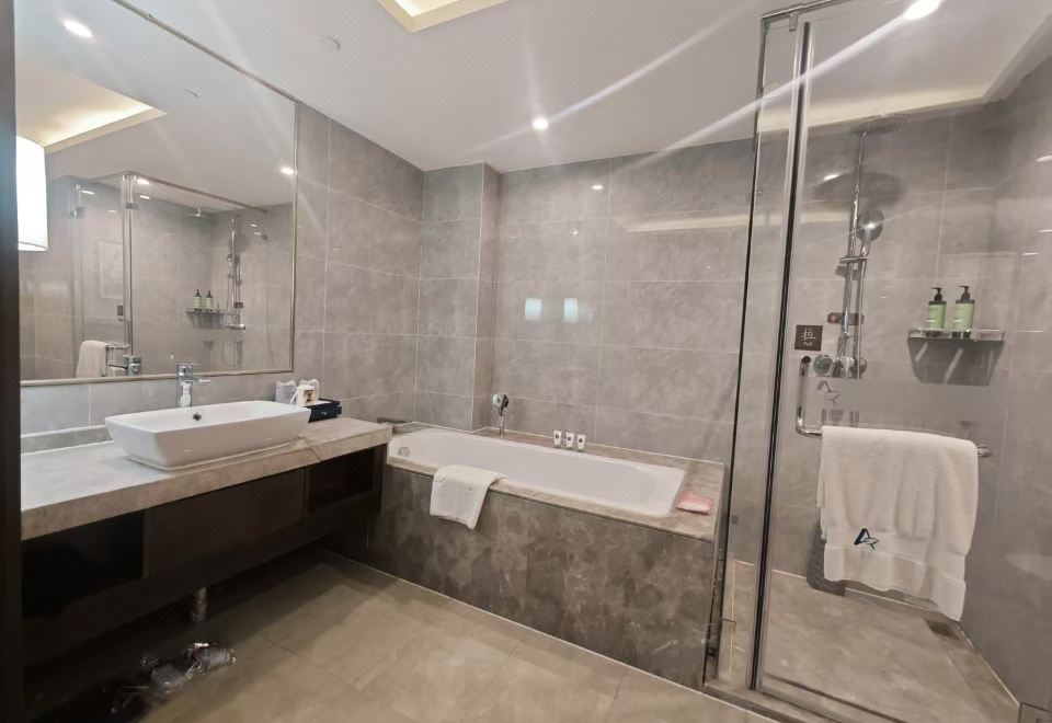 Arcadia Hotel PuyangMotong Naohai Theme Family Room