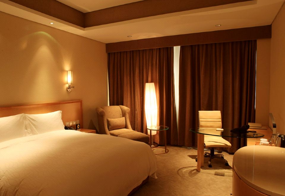 Beijing International Cultural Exchange CenterYunshan Quality Sleep Business Double Bed Room (Spine-Support Latex + One-Click Sleep Aid + Deep Sleep Monitoring)