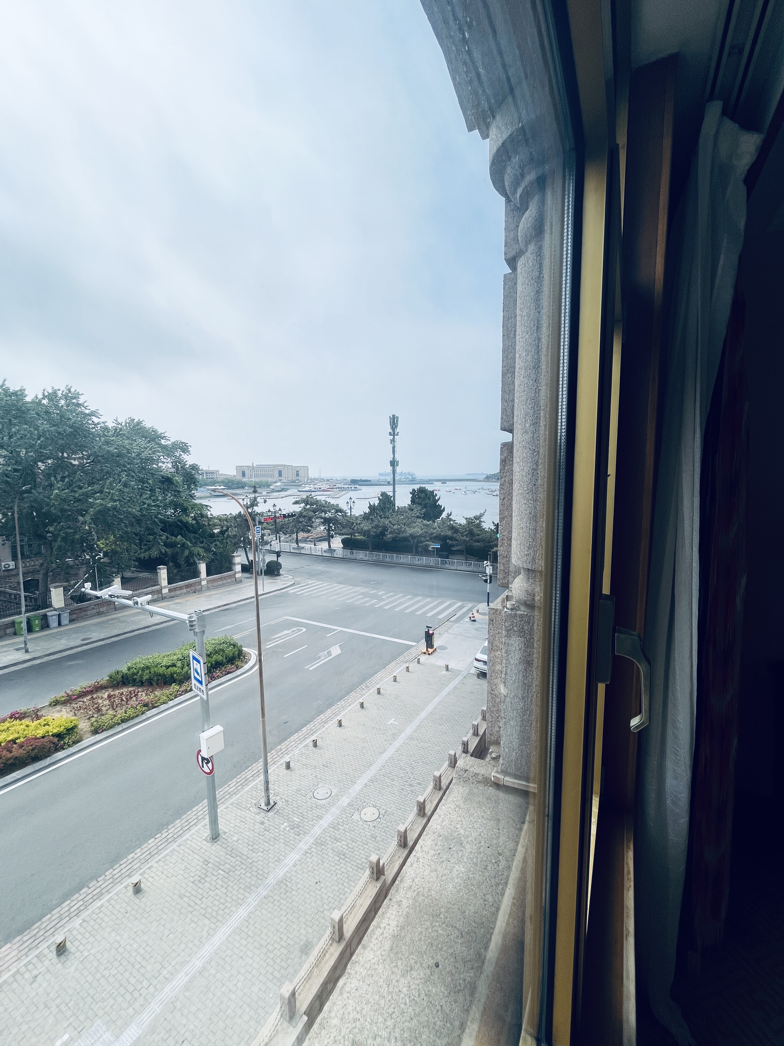 商务侧海景大床房