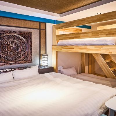 カジュアル4 （キング+2段ベッド） ホテルバリアンリゾートなんば道頓堀店 クーポン