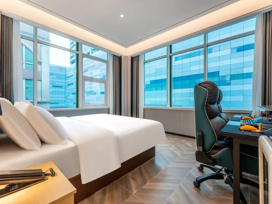 Room 301, 3rd Floor, Xin'an Lake Commercial City, No. 28, Baomin 1st Road, Bao'an District - Hongkong