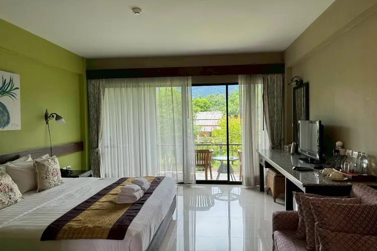 ห้องดีลักซ์สวีท เตียงใหญ่ 1 เตียง