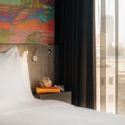 舒適房 1張雙人床 恩荷芬中央皇冠酒店優惠