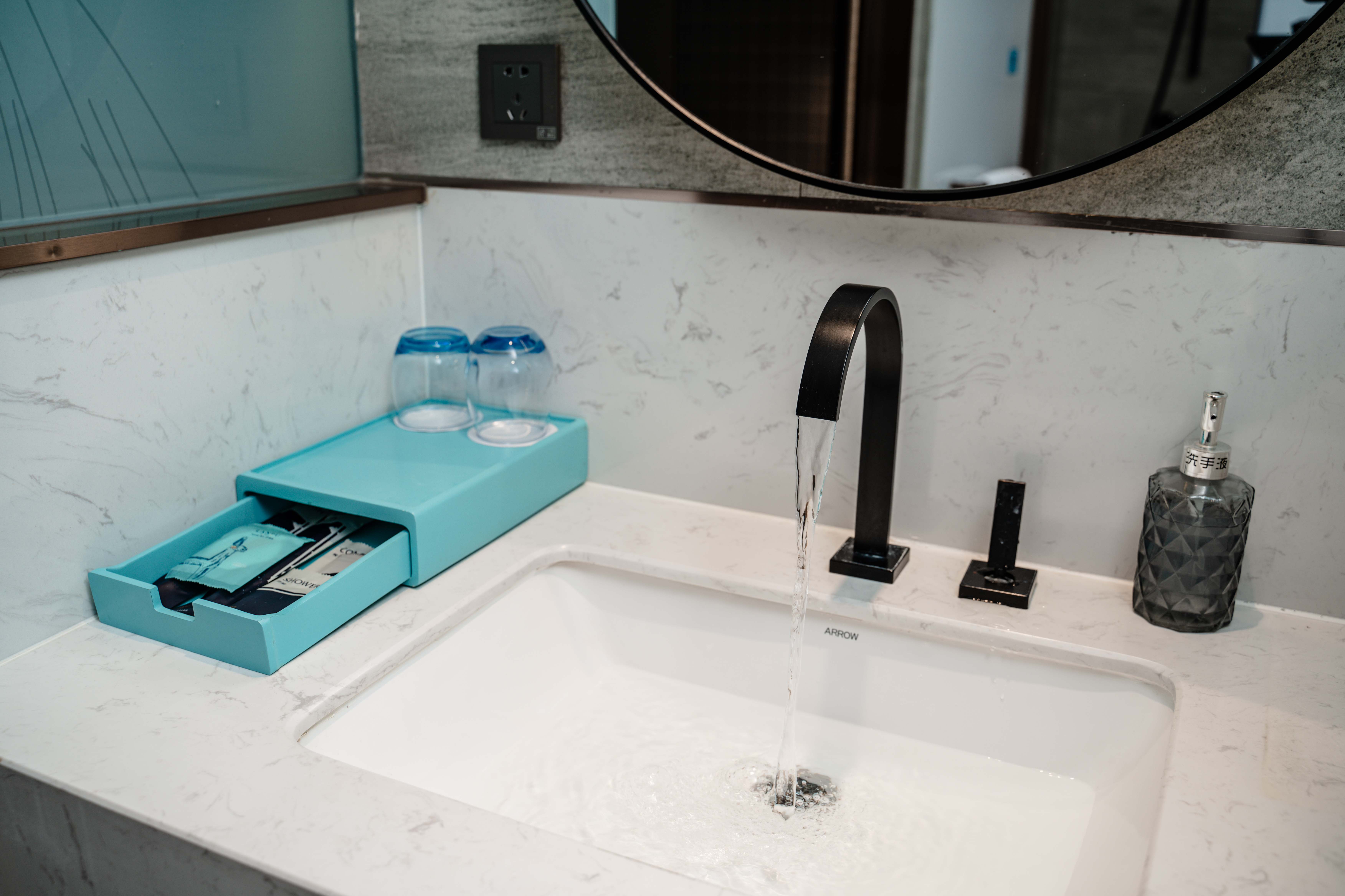 行政智能双床房丨城市夜景+隔音玻璃+品牌床垫