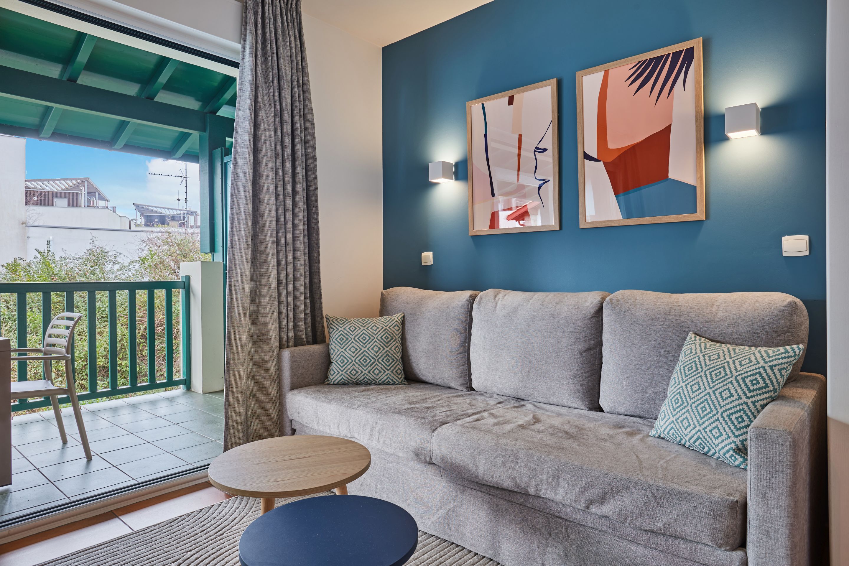 三人房 六名客人