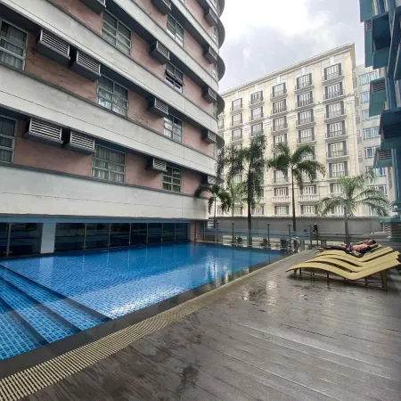 Alliyah's Condotel Newport 101