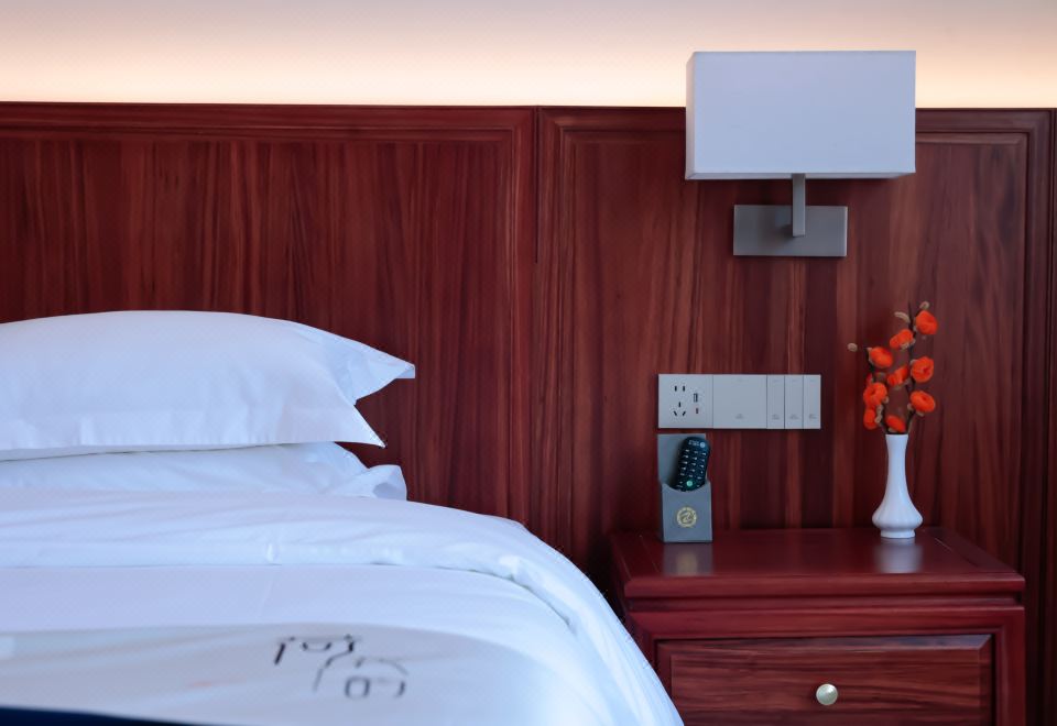 Nanjiao Hotel JinanPrivilege Queen Room