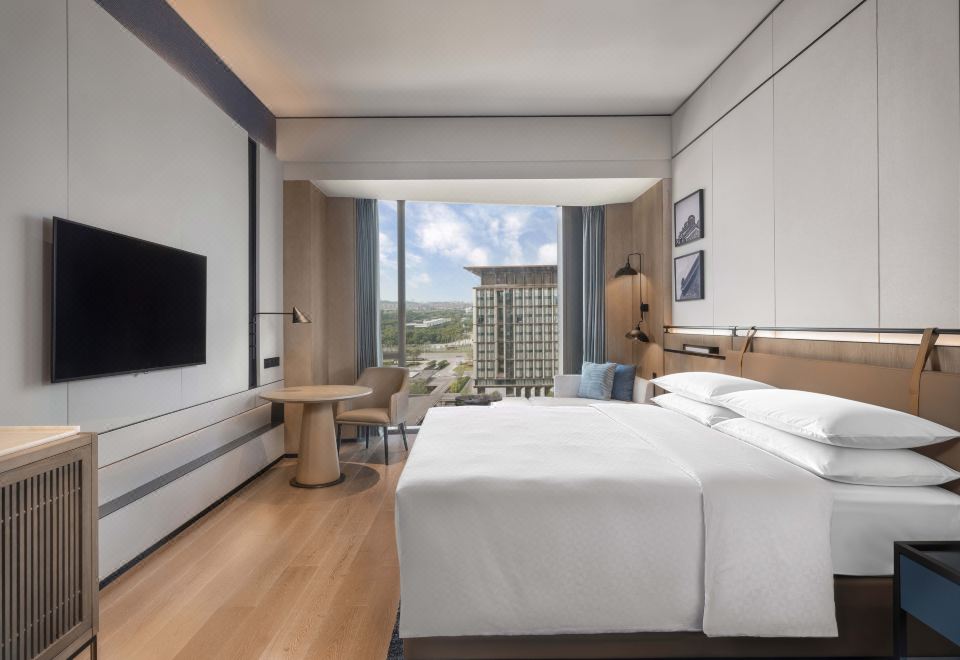 Four Points by Sheraton Guangzhou, BaiyunPremium King Bed Room