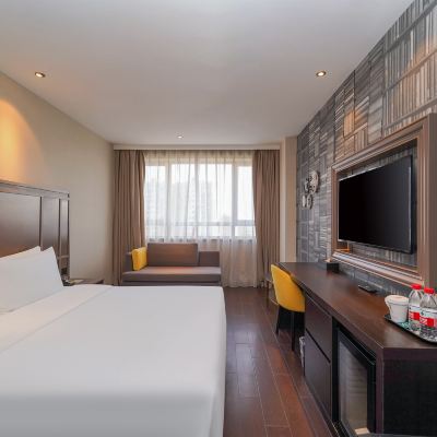 豪華大床房 景萊飯店·臻選（上海威寧路地鐵站店）優惠