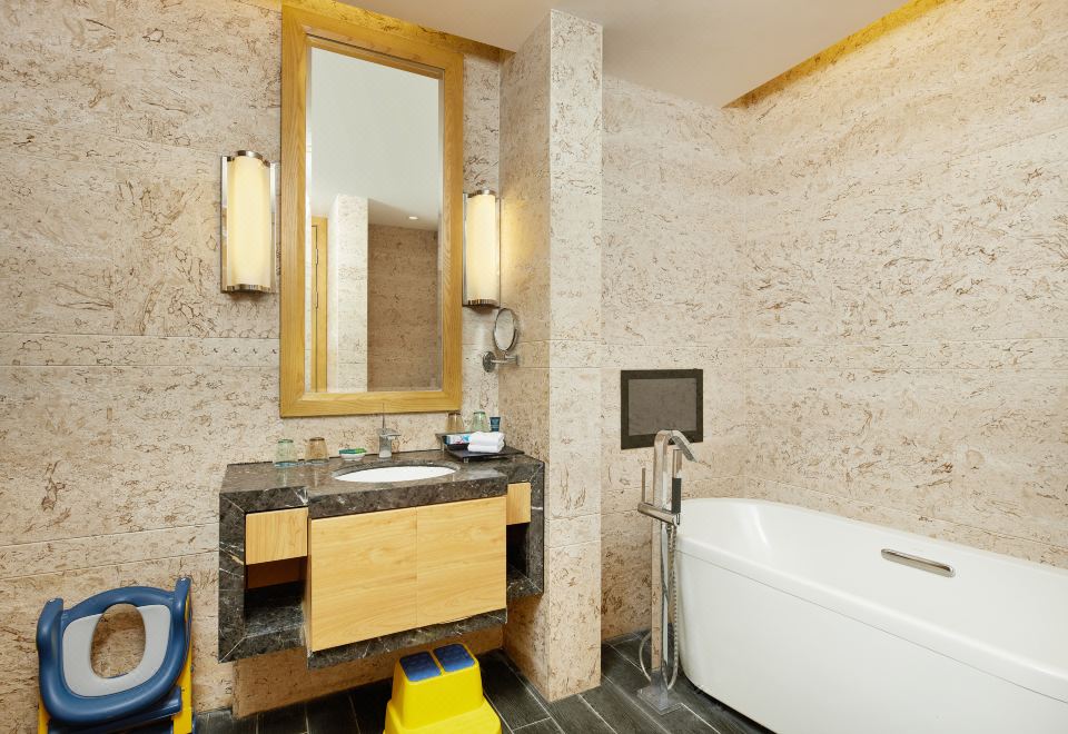 180度精選海景家庭房