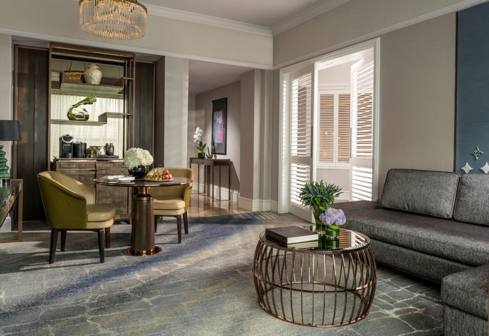 Four Seasons Hotel SingaporeTwo-Bedroom Club Suite