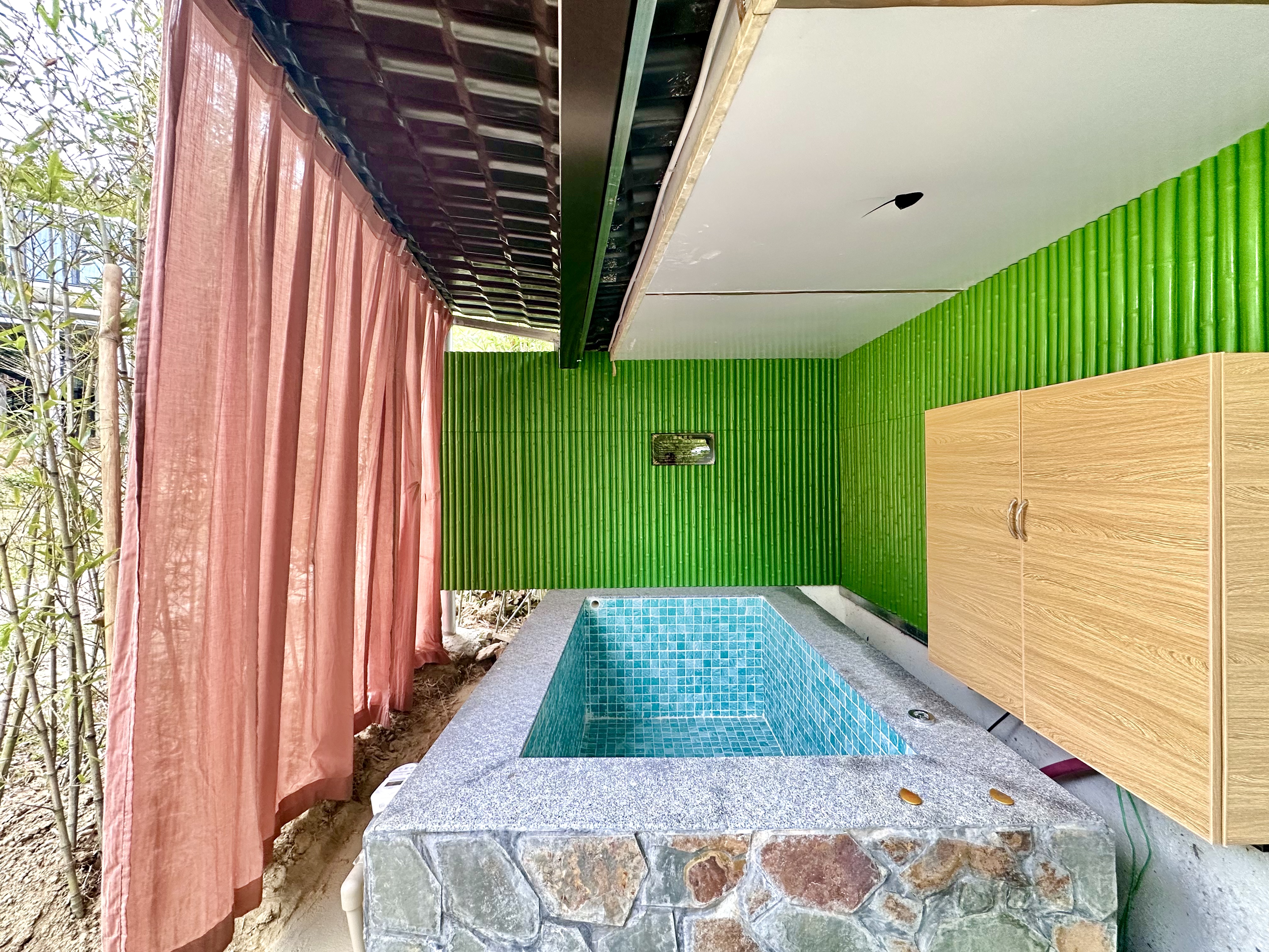 墨画｜豪华泡池双床房