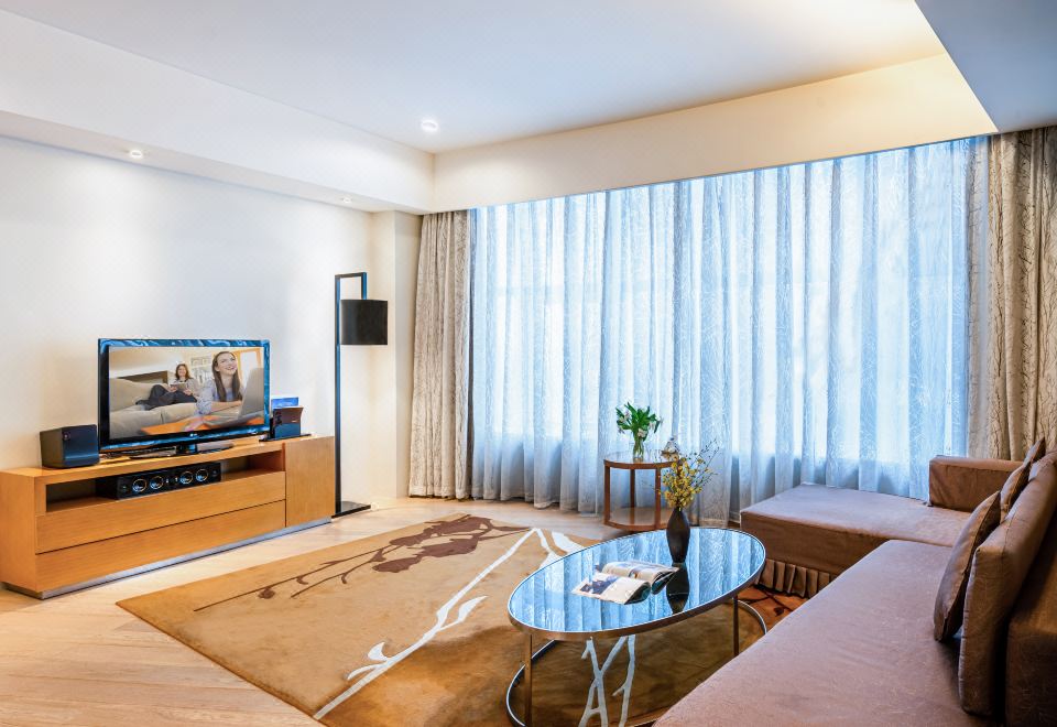 行政顶层套房（洗衣机+厨房+独立客厅+双衞）