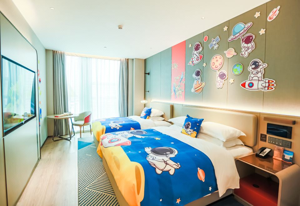 Yicheng Hotel (Nanning International Convention and Exhibition Huafengcheng Financial Center) Smart Family Room