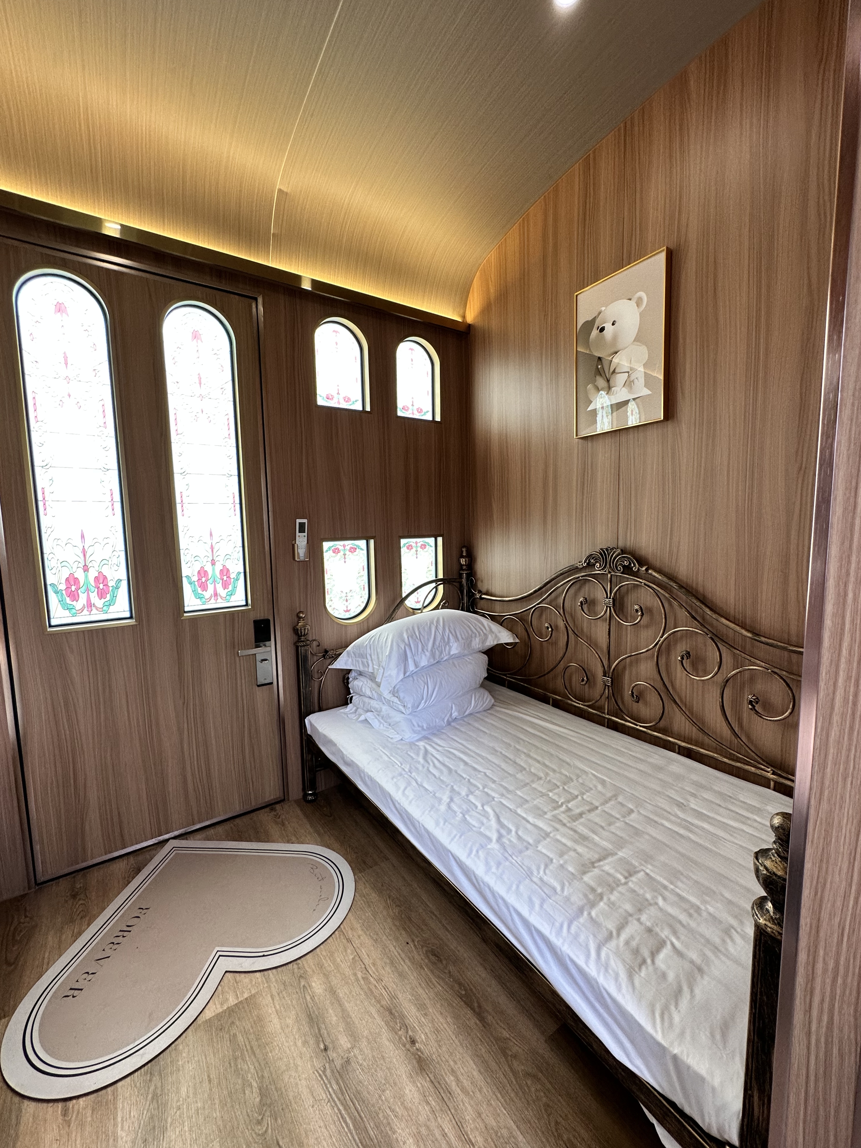 火车亲子三人间