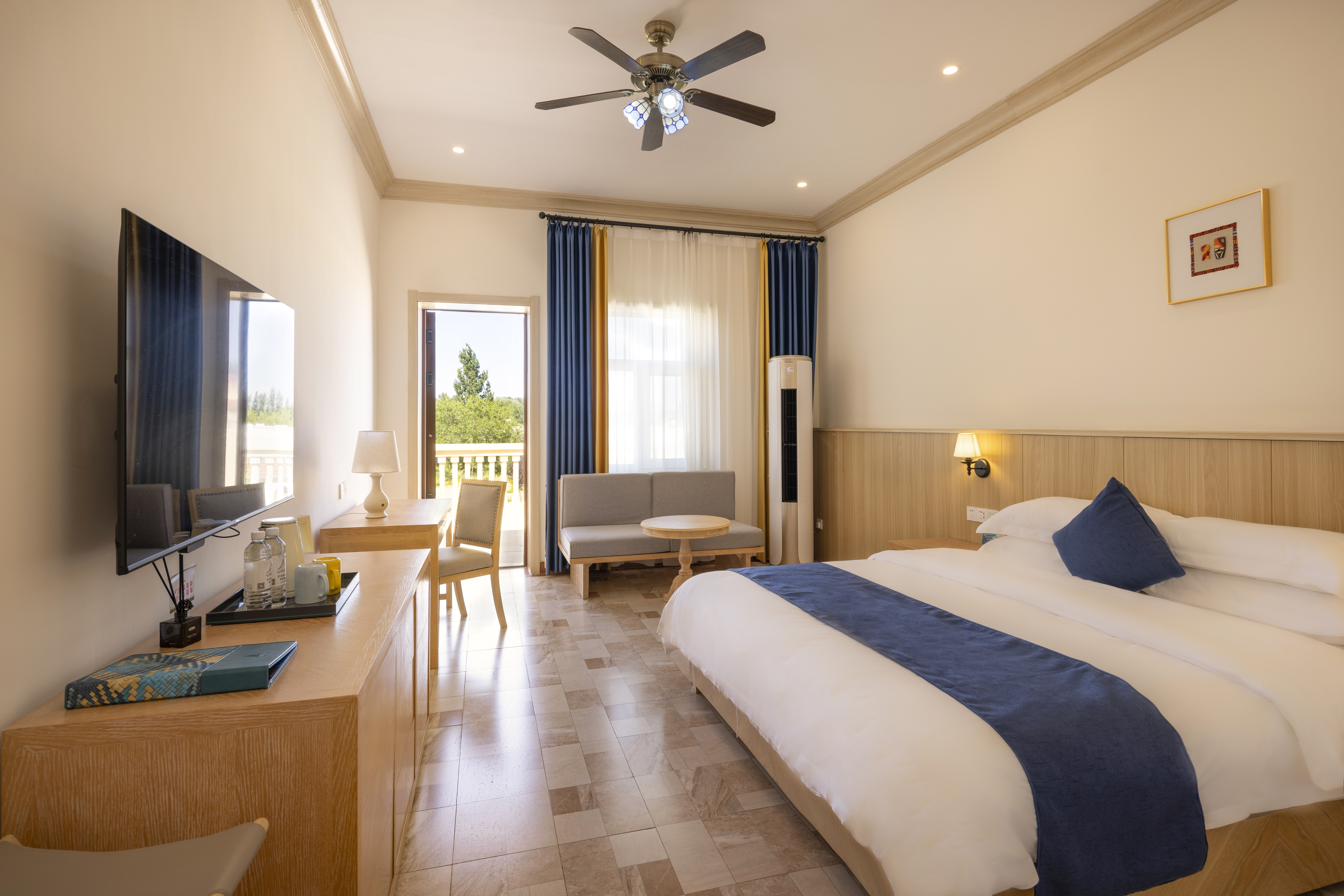 Dadaniel Double Bed Room