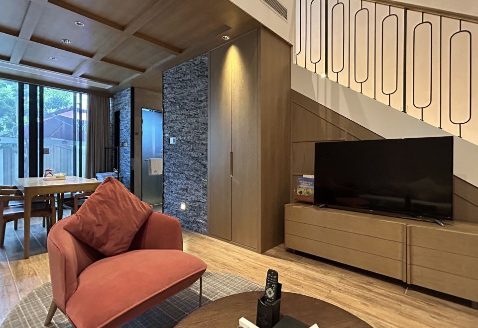 環游·瑞士雪峯起司庭院私湯大床別墅