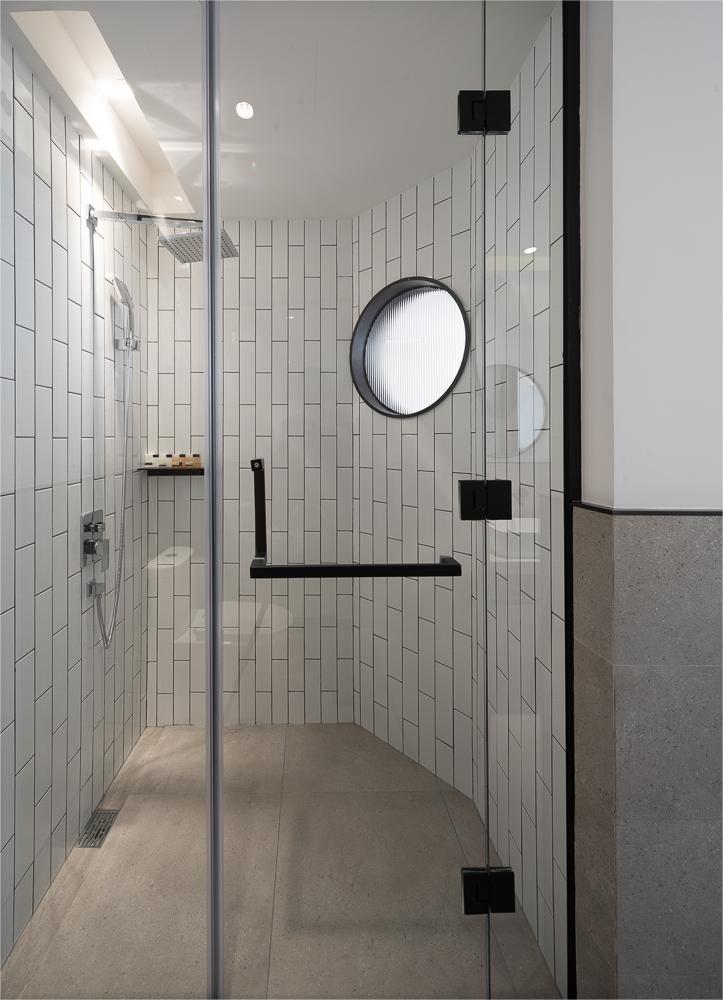 The  Ananas Hotel (Greenlake Branch)Bonding亲密关系亲子房-一室一厅+阳台+金可儿床垫