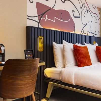 Twin Room Huygens Place Promo Code