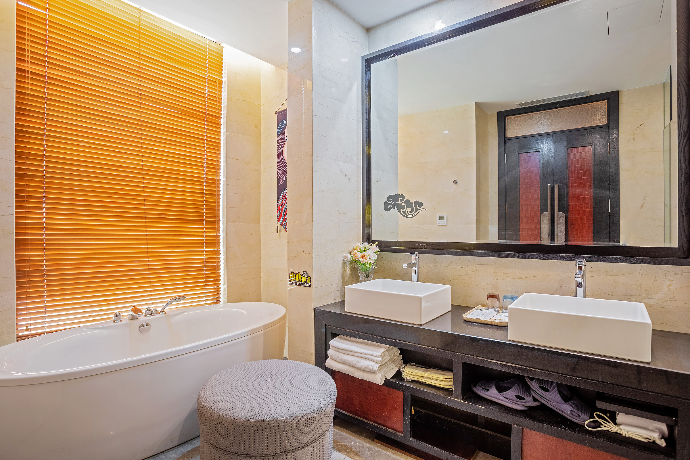 湖景私家泳池别墅·三卧