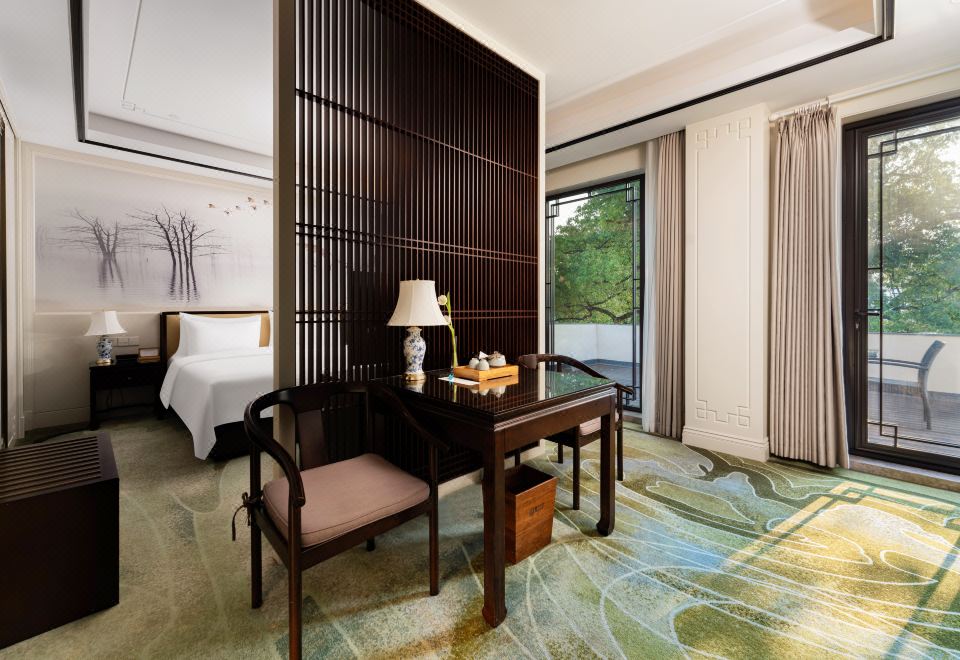 湖景行政豪華大床房