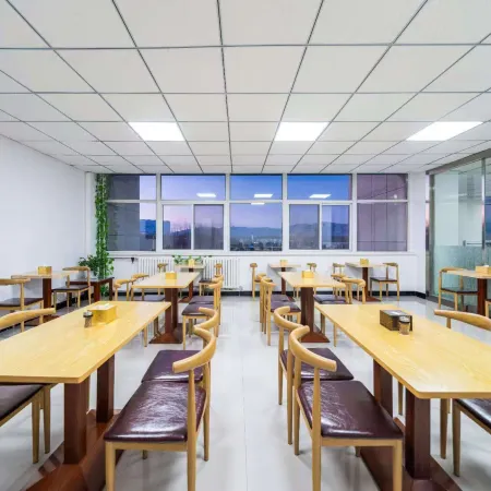 HuaTing Hotel(Guyuan City Government Store) Отели в г. Гуюань