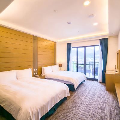 時尚四人房 承萬尊爵渡假飯店優惠