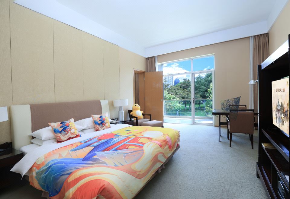 Jinling ResortLakeside Milk Dragon Theme Family Suite