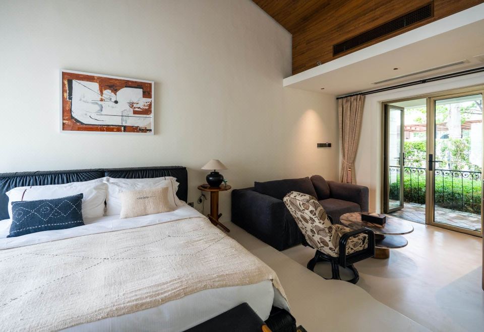 湖畔园景私汤房