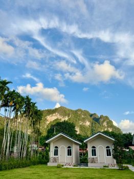 Hills & Hush Khao Sok Eco Resort