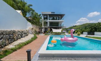 Yunshang Grassland·Guosu Light Luxury Pool·Parent-child Villa Designer Homestay