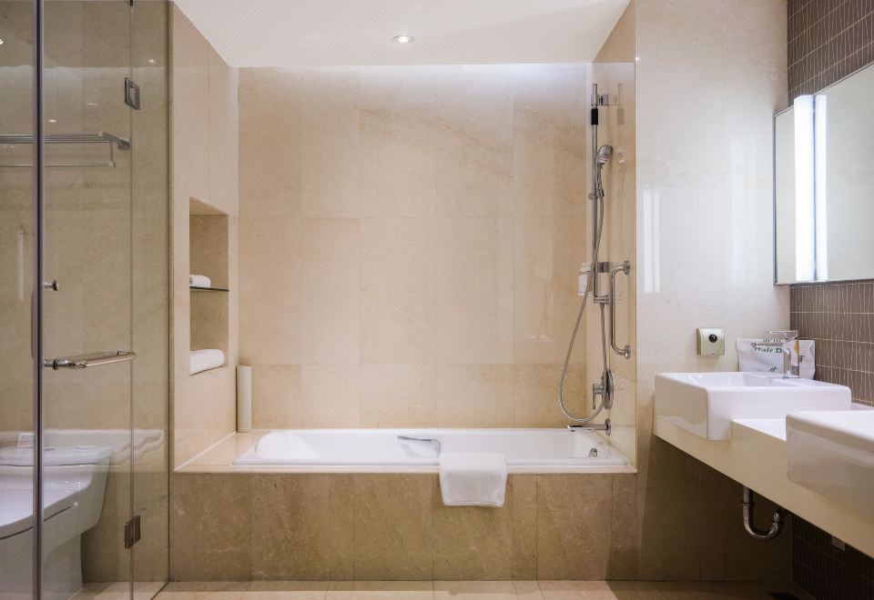 Holiday Inn Shanghai HongqiaoDeluxe Suite